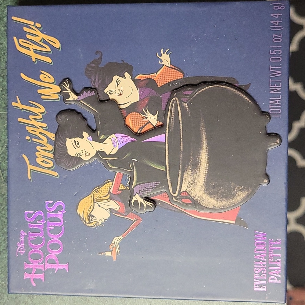 DISNEY HOCUS POCUS EYE SHADOW PALLET NEW